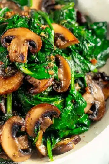 Sautéed Spinach and Mushrooms with Garlic