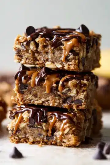 Peanut Butter Banana Chocolate Chip Oatmeal Bars