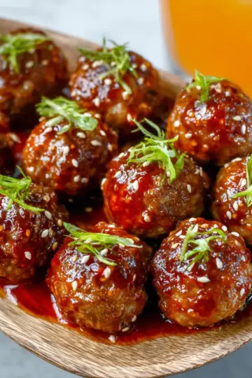 Sweet Chili Cocktail Meatballs