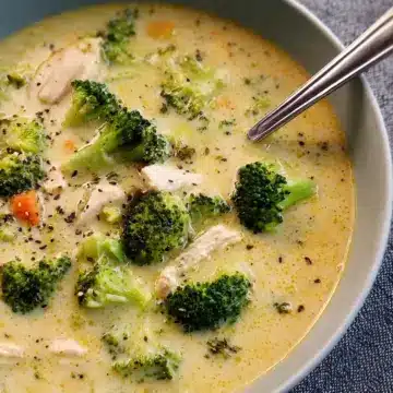 Easy healthy chicken broccoli soup