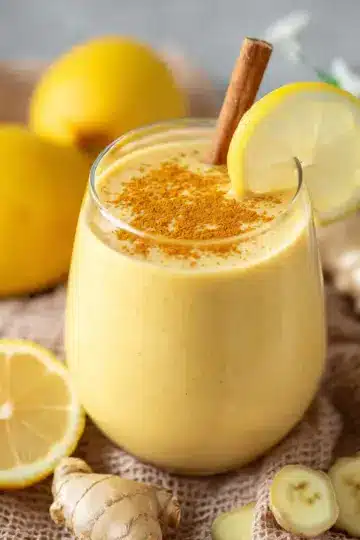 Banana Lemon Ginger Smoothie With Turmeric
